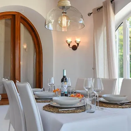 Casa Lavina With Heated Pool *