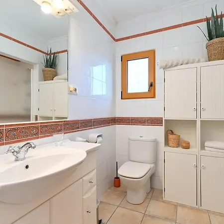 Casa Lavina With Heated Pool Casa vacanze *